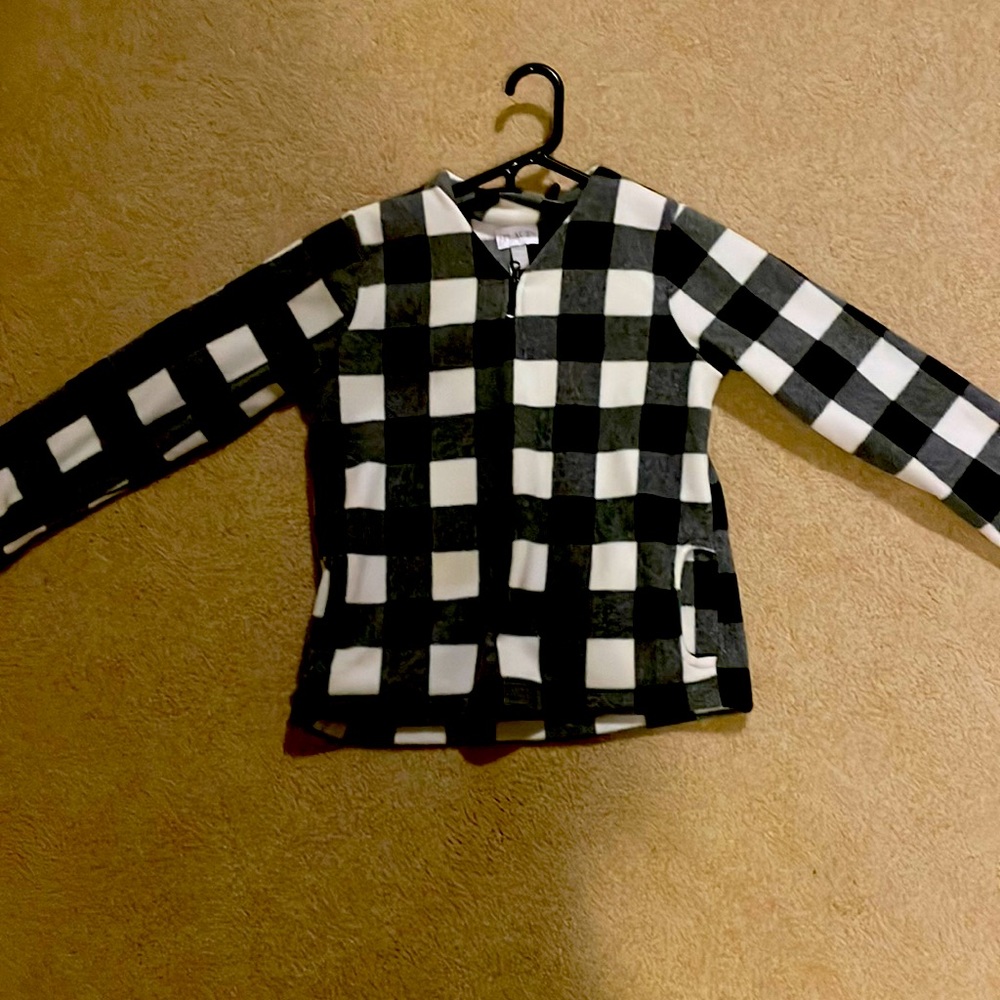 Children’s Place kids 10/12 L/G Black and White Checkered Fleece